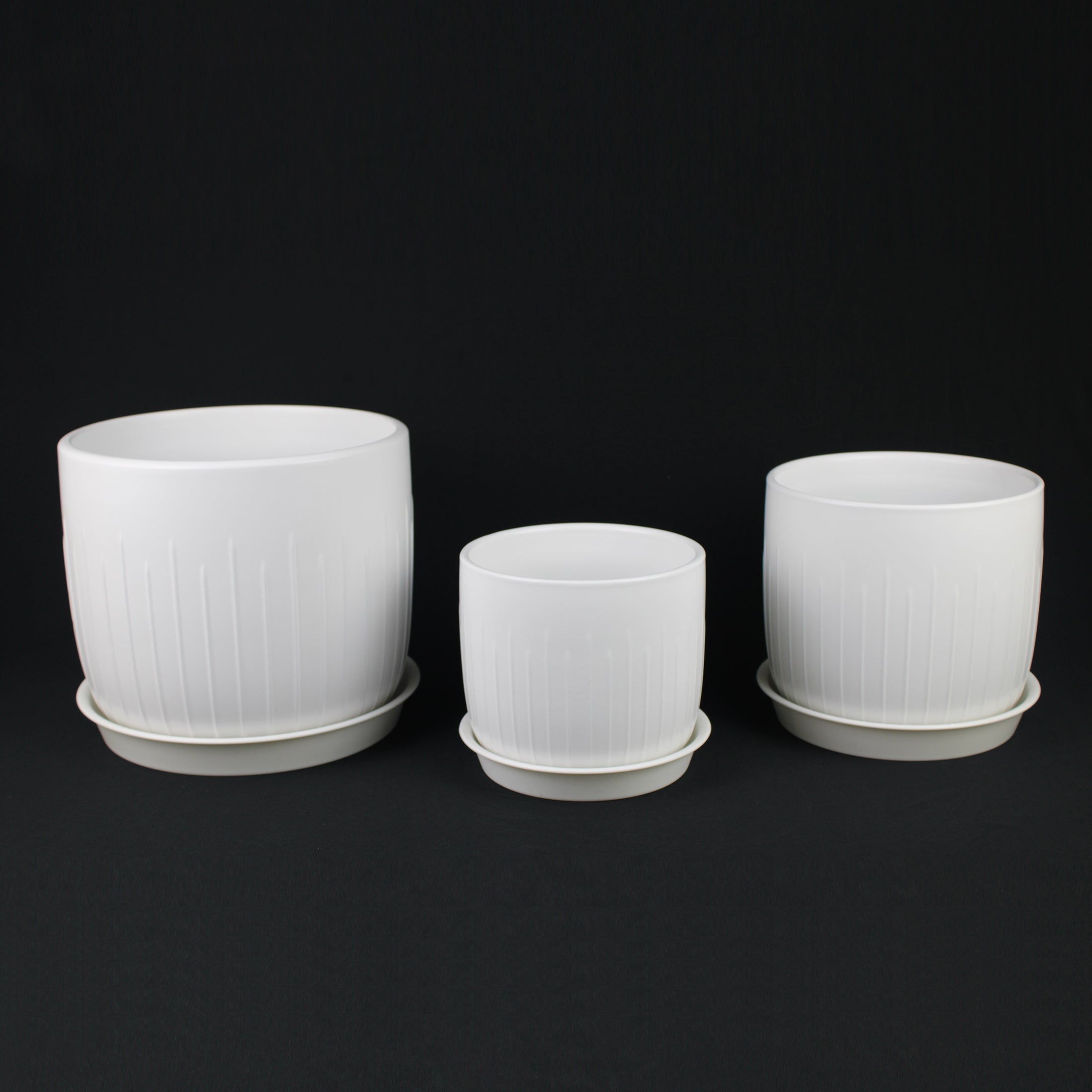 3-Piece White Stoneware Planter Pot Set with Vertical Groove Texture
